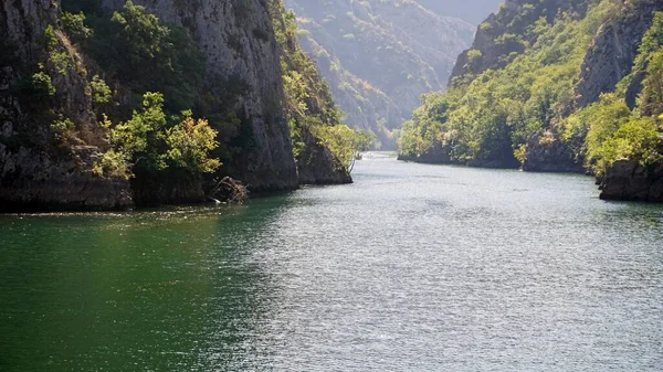 Kleurrijke Matka canyon in het noorden van macedonië — Stockfoto