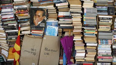 Üsküp, Makedonya, Eylül 2019: Eski Kitap Dükkanı