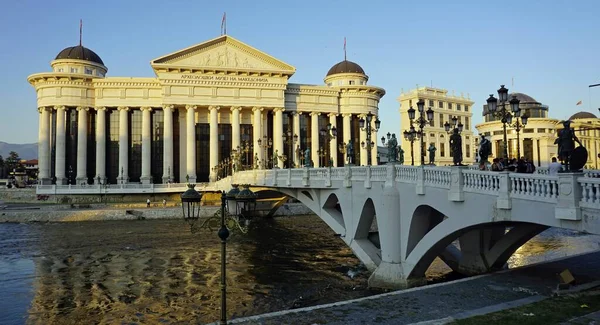 Skopje, Macedonia, circa September 2019: buildings at the River — Stockfoto