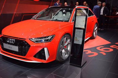 Frankfurt, Almanya, Eylül 09-2019: Audi Rs6 Avant Iaa 2019
