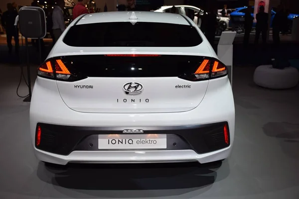 Frankfurt, Alemania, 09 de septiembre de 2019: Hyundai Ioniq Electro IAA 2019 — Foto de Stock