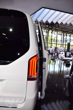 Frankfurt, Almanya, 10 Eylül 2019: Mercedes kavramı 300 milyon 2019