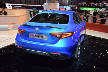 Cenevre, İsviçre - 04 Mart 2019: Alfa Romeo Giulia Cenevre Uluslararası Otomobil Fuarı 2019