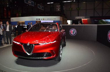 Cenevre, İsviçre - 04 Mart 2019: Alfa Romeo Tonale - Cenevre Uluslararası Otomobil Fuarı 2019