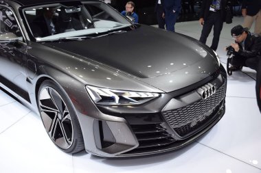 Cenevre, İsviçre - 04 Mart 2019: Audi e-tron Gt Concept - Cenevre Uluslararası Otomobil Fuarı 2019
