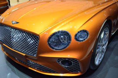 Cenevre, İsviçre - 04 Mart 2019: Bentley Continental Gt Convertable - Cenevre Uluslararası Otomobil Fuarı 2019