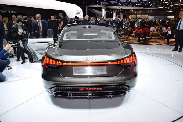 Ginebra, Suiza - 04 de marzo de 2019: Audi e-tron GT Concept - Salón Internacional del Automóvil de Ginebra 2019 — Foto de Stock