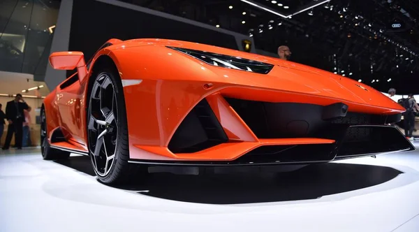 Genebra, Suíça - 05 de março de 2019: Lamborghini Huracan EVO car showcased at the 89th Geneva International Motor Show — Fotografia de Stock