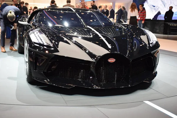 Genebra, Suíça - 05 de março de 2019: Bugatti La Voiture Noire - Salão Internacional do Automóvel de Genebra 2019 — Fotografia de Stock