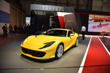 Cenevre, İsviçre - 05 Mart 2019: Ferrari 812 Superfast - Cenevre Uluslararası Otomobil Fuarı 2019