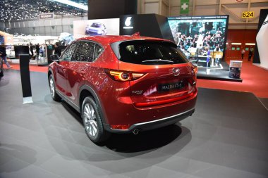 Cenevre, İsviçre - Mart 06, 2019: Mazda Cx-5 - Cenevre Uluslararası Otomobil Fuarı 2019