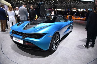 Cenevre, İsviçre - Mart 06, 2019: Mclaren 720 'ler Spyder - Cenevre Uluslararası Otomobil Fuarı 2019