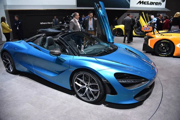 ジュネーブ,スイス- 2019年3月6日: Mclaren720スパイダー-ジュネーブ国際モーターショー2019 — ストック写真