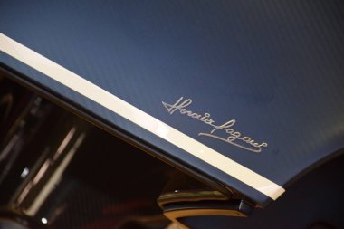 Cenevre, İsviçre - 4 Mart 2019: Pagani Huayra Roadster Cenevre Uluslararası Otomobil Fuarı 2019