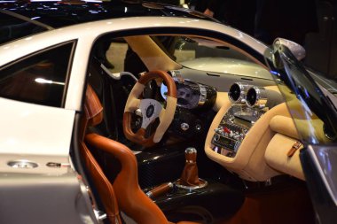 Cenevre, İsviçre - 05 Mart 2019: Pagani Zonda C12 Cenevre Uluslararası Otomobil Fuarı 2019