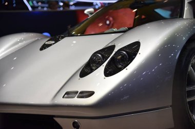 Cenevre, İsviçre - 05 Mart 2019: Pagani Zonda C12 Cenevre Uluslararası Otomobil Fuarı 2019