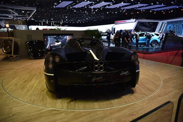 Geneve, Schweiz - 04 mars 2019: Pagani Huayra Roadster Geneva International Motor Show 2019 — Stockfoto