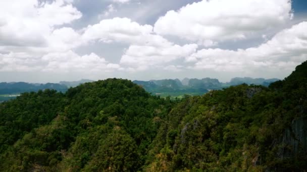 Θέα στους λόφους στην Ταϊλάνδη — Αρχείο Βίντεο