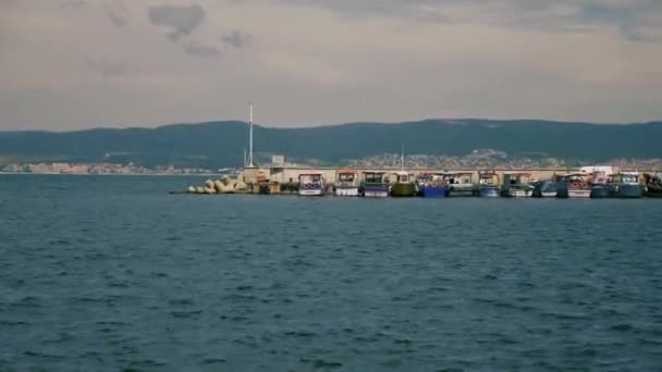 Barcos no porto — Vídeo de Stock