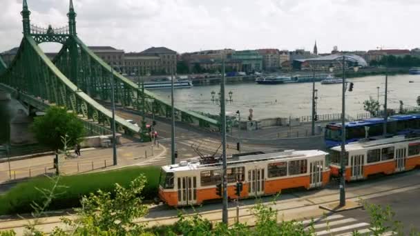Budapest spårvagn kollektivtrafik — Stockvideo