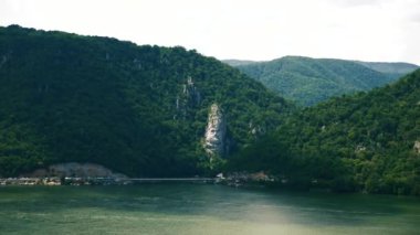 Danube Decebal heykeli