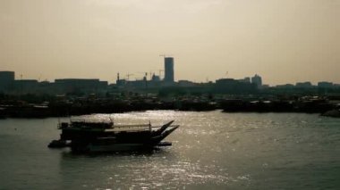 Birçok tekne ile Doha Qatar liman