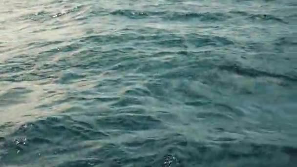 Agua de mar vista desde el barco — Vídeo de stock