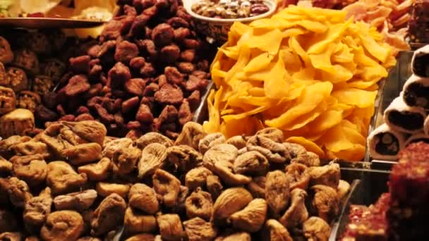 Bio Trockenfrüchte Auf Dem Markt Einem Traditionellen Türkischen Basar Natürliche — Stockvideo