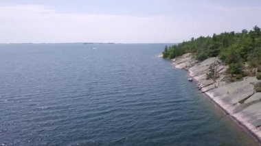 Uçan uçak yukarıda Gürcü bay Huron Gölü ile