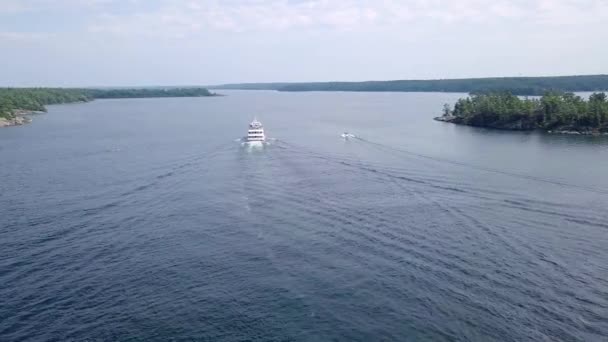 Parry Sound, Ontario. Island Queen kryssning — Stockvideo