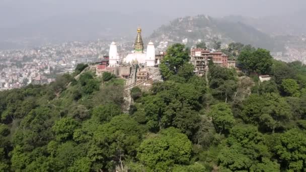 Νεπάλ, Κατμαντού. Ο ναός σουαμαμπαθ. Εναέρια πλάνα — Αρχείο Βίντεο