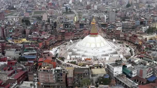 Nepal, Katmandu. Boudhanath stupa. Havadan çekilen görüntüler — Stok video