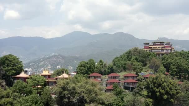 Nepal, Kathmandu. Mosteiro de Kopan. Imagens aéreas — Vídeo de Stock