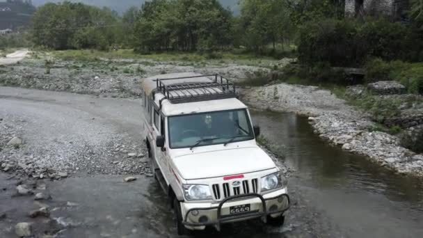 Nepal, anapurna. nehir boyunca sürüş. havadan görüntü — Stok video