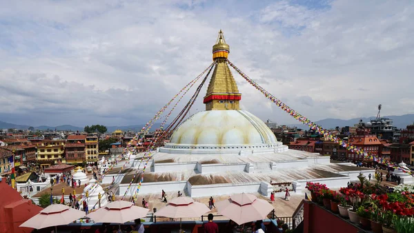 Nepal, Katmandu. Dua bayrakları ile Boudhanath stupa