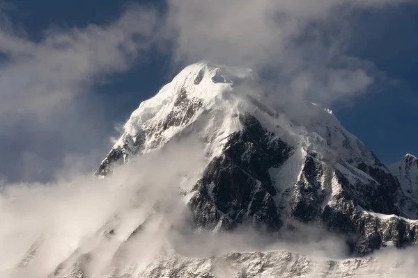 Nepal, Annapurna. Mardi Himal trek.