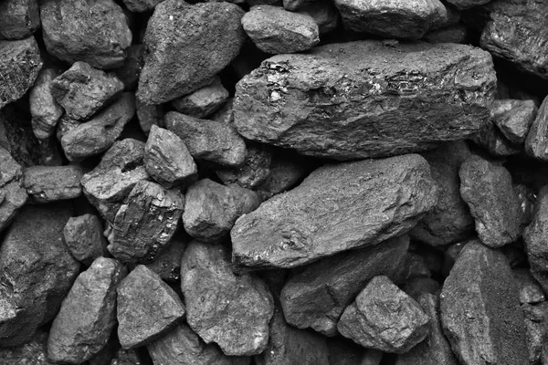 一堆黑色的天然煤 矿井背景照片 — 图库照片