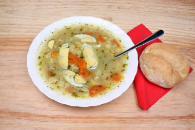 Geleneksel çorba beyaz borscht Lehçe