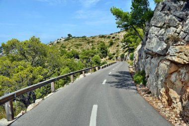 Açık sahil yolu ile deniz fenerine Cap Formentor sarma