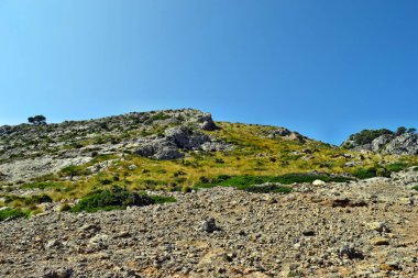 Dağ tarafı görünümünü Formentor deniz feneri giderken