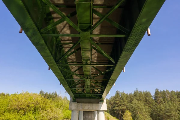 Drone view of bottom of the bridge with sun reflection — Stock Photo, Image