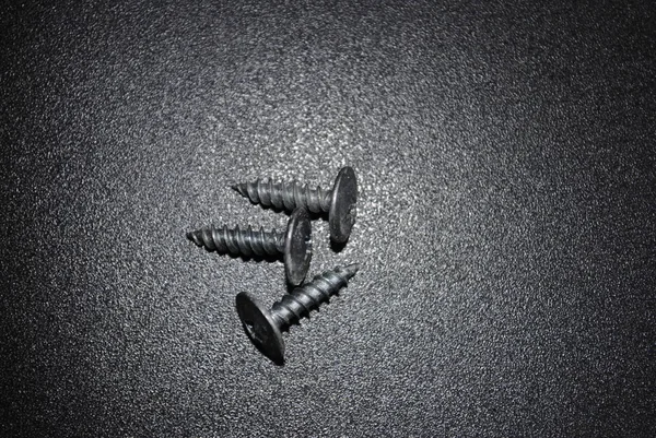 Tornillos Sobre Fondo Madera — Foto de Stock