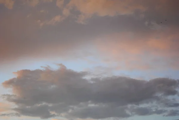 karanlık fırtına gökyüzü bulutlar