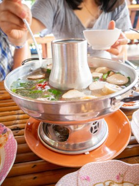 tom yum Sıcak pot Ce phung Deniz gıda restoran Rayong Tayland