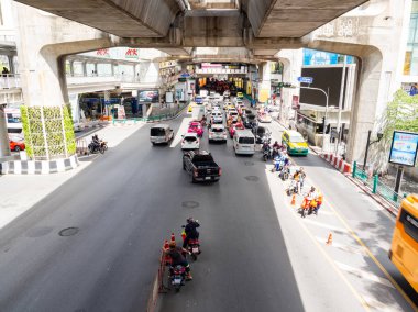 Şehirde Yoğun trafik araba Bangkok,Tayland Sabah acele saat