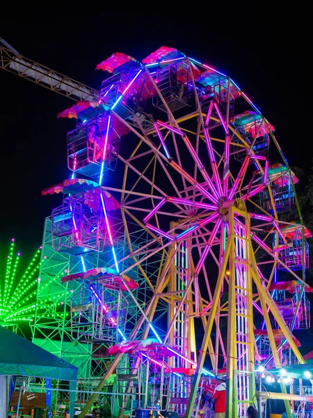 Ferrisův Kotouč Lighting Barva Full Tato Noc Město Boční Řeka — Stock fotografie