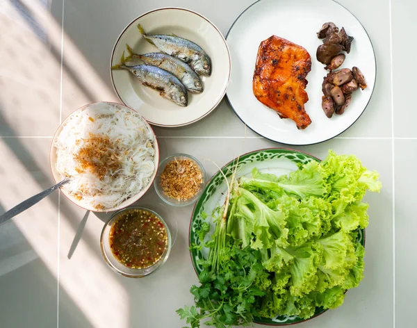 Nom Nourriture Thaïlandaise Est Maing Pla Trop Salade Poisson Frit — Photo