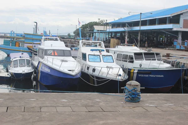 Das Schiff Legte Hafen — Stockfoto