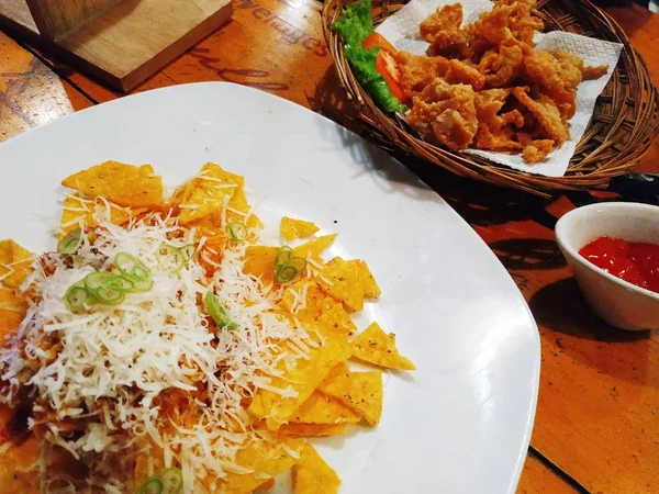 Chips Tortilla Dengan Keju — Stok Foto