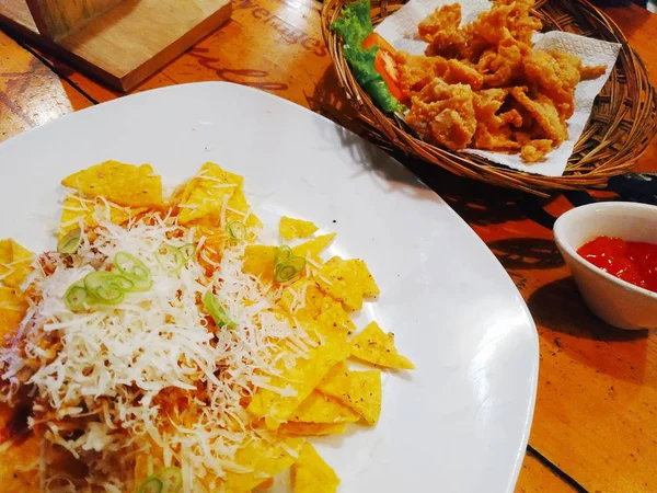 Chips Tortilla Dengan Keju — Stok Foto